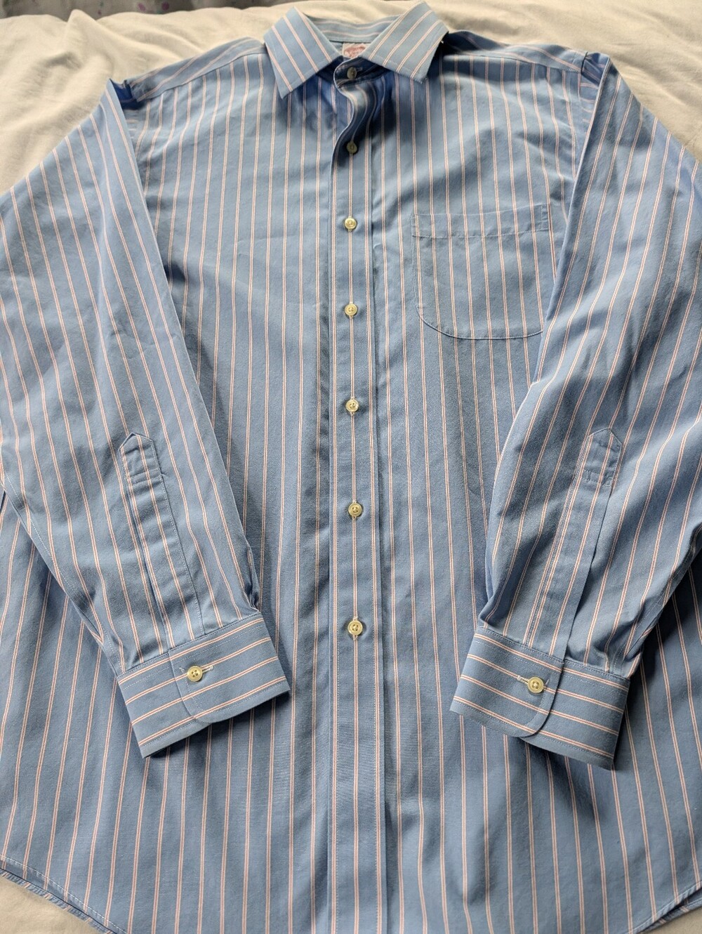 Brooks Brothers Men's Button Up Shirt. Size 15 1/2 - 34. Long Sleeves.